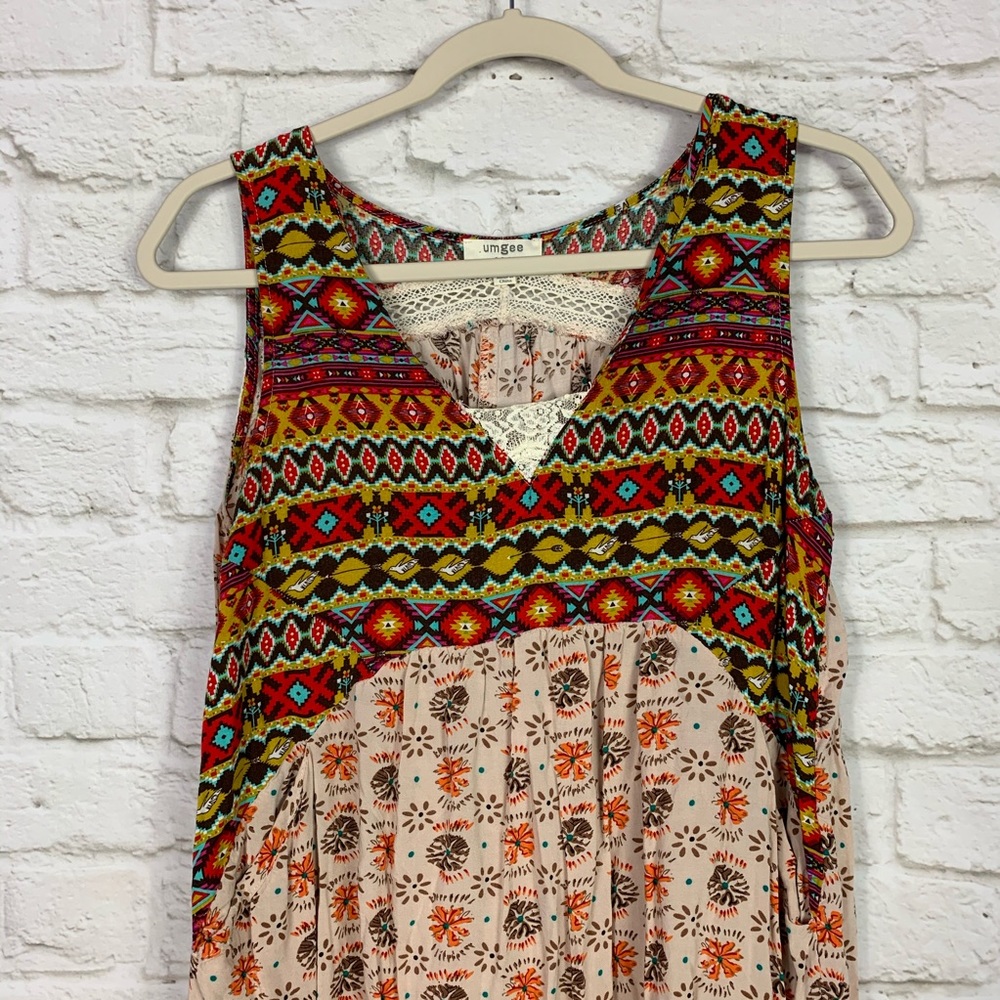 Umgee Boho Sleeveless Aztec Floral Mixed Media Top - Picture 3 of 10
